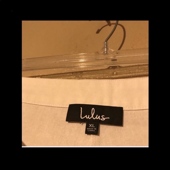Lulu’s white shorts size XL - Picture 3 of 3
